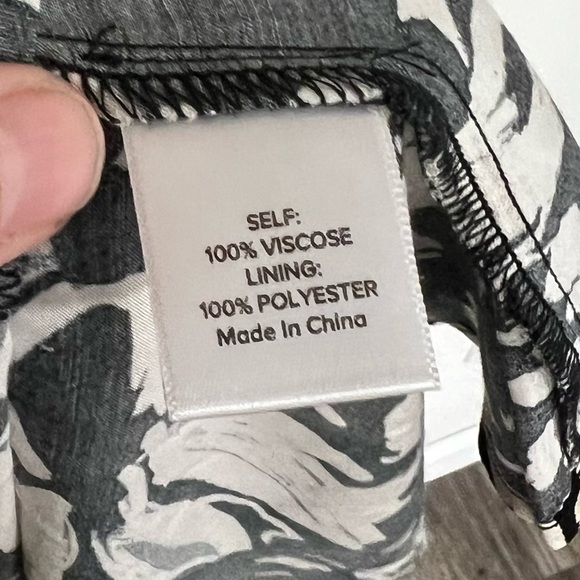 Evereve Winona Satin Floral Midi Dress - Picture 14 of 15